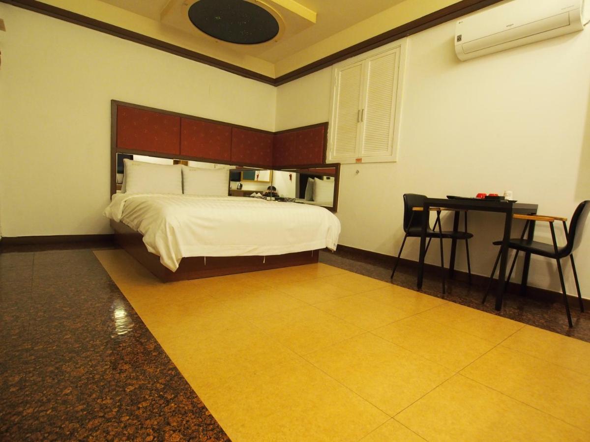 motel Shangri La
