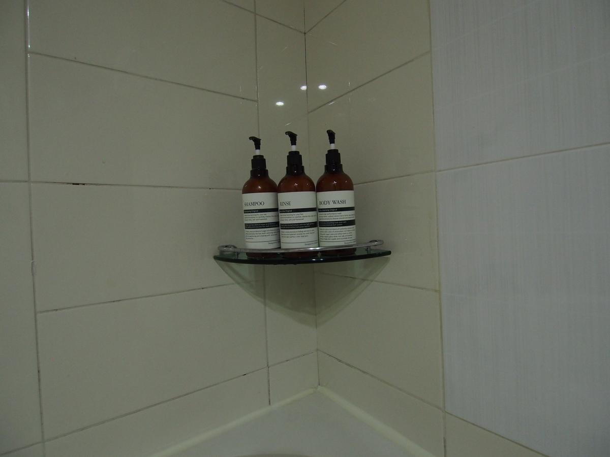 Motel Shangri La